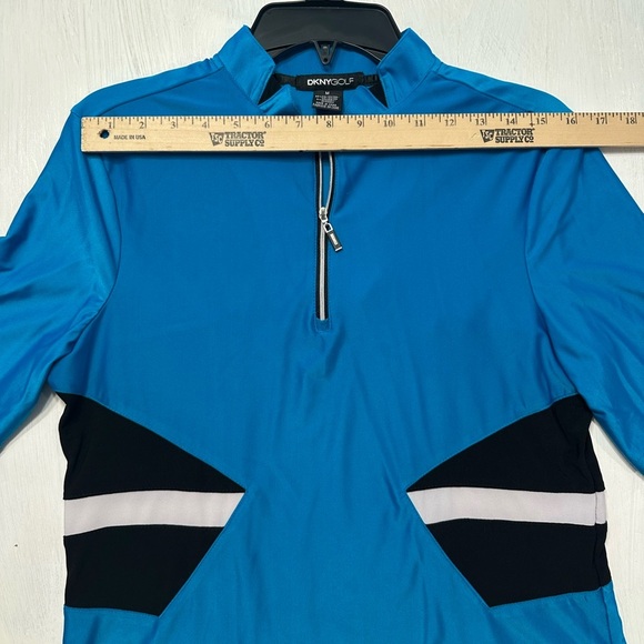 DKNY Golf Women’s Blue Short Sleeve Zip Polo Shirt Size M Athletic Stretch - Picture 2 of 8